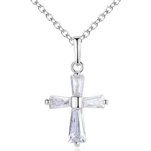 Collier Pendentif Croix en Cuivre pour Femmes Élégant Chaîne de Clavicule Incrustée de Strass Bijoux Cadeau Électroplaqué