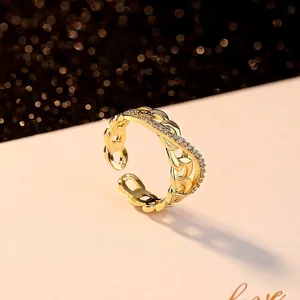 Elegante Anello Aperto a Catena in Rame e Zirconia Minimalista da Donna Geometrico Regolabile Gioielli di Lusso
