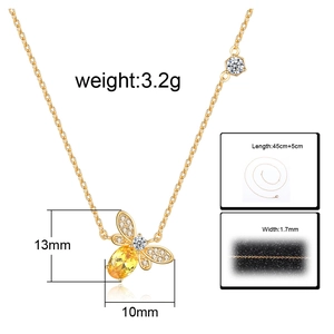 Détails du pendentif abeille dorée avec dimensions 13x10mm et chaîne de 45cm de long