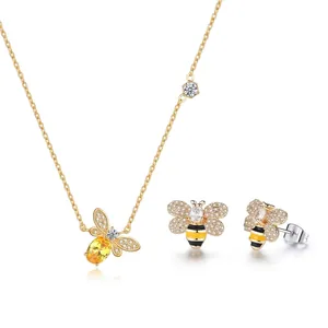 Élégante Parure de Bijoux Abeille en Cuivre et Zircone pour Femmes Collier et Boucles d'Oreilles Clous Plaqués Or Émail Design Animal Bijoux Cadeau Mariage Fête