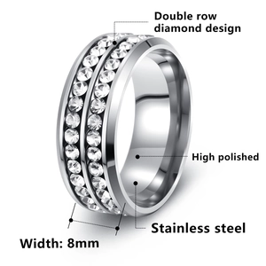 Bague de 8mm en acier inoxydable poli avec une double rangée de diamants en zircone