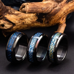 Bague Spinner Homme Dragon Celtique en Acier au Titane Punk Anneau Avec Fond en Fibre de Carbone Bleu Bijoux Vintage Homme