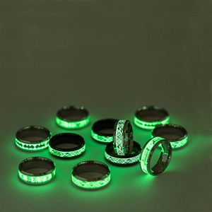 Bague Batman lumineuse en acier inoxydable avec lueur verte et motif nœud celtique