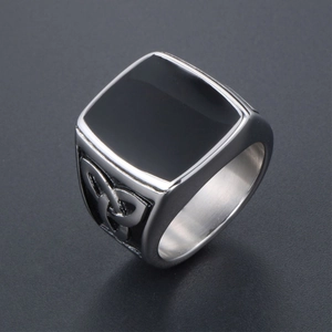 Herren Vintage Keltenknoten Ring mit schwarzer quadratischer Oberseite aus Edelstahl