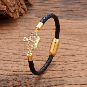 Bracelet en Corde de Cuir Tressé Bohémien pour Femme Avec Fermoir Magnétique en Acier Inoxydable Or Couronne de Zircone