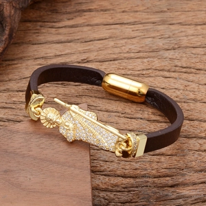 Bracelet en Cuir Figure Religieuse Vintage Bijoux en Cuivre Zircone Avec Fermoir Magnétique en Acier Inoxydable Pour Adultes