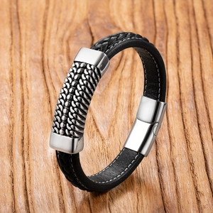 Bracciale da uomo in pelle intrecciata con chiusura magnetica in acciaio inossidabile