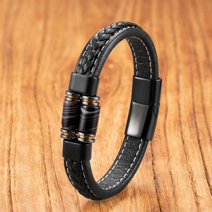Bracciale da uomo in pelle nera intrecciata con perle di pietra e chiusura magnetica