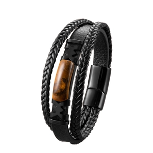 Bracciale multistrato da uomo in pelle intrecciata con occhio di tigre e chiusura magnetica