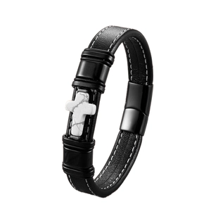 Bracciale in pelle intrecciata con pietra a croce bianca e chiusura magnetica da uomo