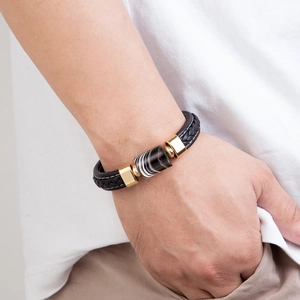 Bracciale da uomo in pelle intrecciata con pietra d'agata striata e finiture dorate