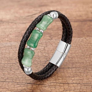 Bracelet pour homme en cuir tressé noir avec perles vertes et fermoir magnétique poli
