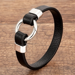 Minimalistisches Herren-Lederarmband in Schwarz mit poliertem silbernem Rundverschluss