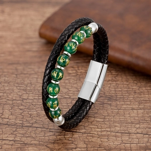 Herren-Lederarmband, zweilagig geflochten, mit grünen Perlen und Edelstahl-Magnetverschluss