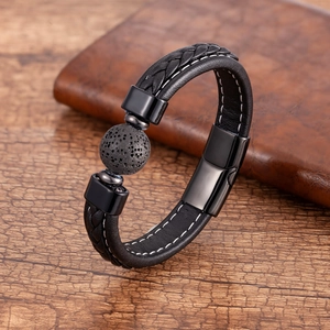 Bracelet pour homme en cuir tressé avec pierre de lave et fermoir magnétique