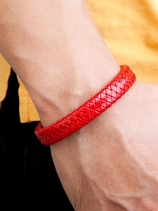 Bracciale da uomo in pelle intrecciata rossa con chiusura in acciaio inox vintage