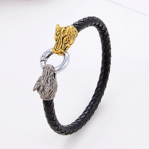 Bracciale in pelle intrecciata da uomo con teste di lupo doppie e chiusura ad anello