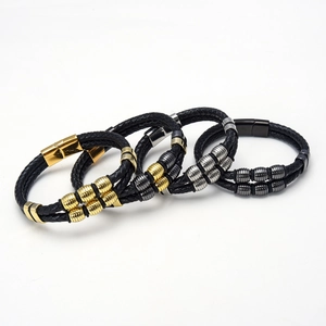 Pulsera para hombre de cuero negro trenzado de doble capa con detalles de metal dorado
