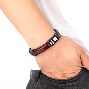 Bracelet vintage en cuir noir pour homme avec pierre rouge et fermoir en acier