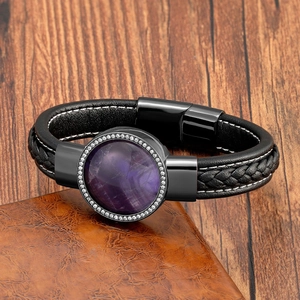 Bracciale da uomo in pelle nera intrecciata con pietra viola e chiusura magnetica