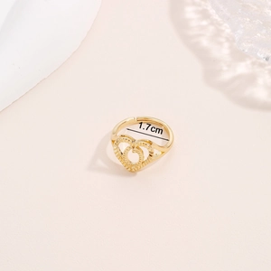 Anello aperto dorato con cuori intrecciati e diametro interno regolabile da 1,7 cm