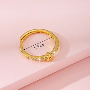 Anello regolabile placcato oro con lettera A e zirconi bianchi, diametro interno 1,9cm