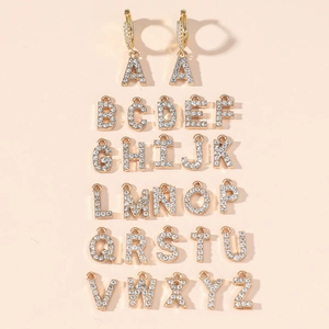 Boucles d'Oreilles Créoles Alphabet Luxe pour Femmes en Alliage Incrusté de Zirconia Lettre Pendante Or Argent Bijoux Mode