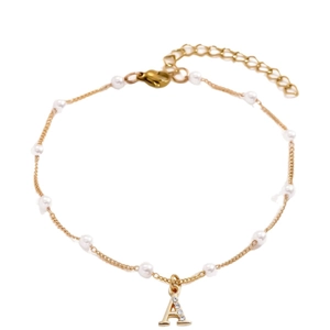 Bracelet de cheville doré élégant avec perles blanches et pendentif lettre A étincelant