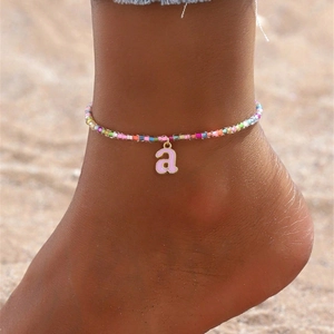 Tobillera con Inicial de Cuentas Multicolor Bohemio de Verano para Mujer Colgante de Letra de Esmalte Rosa Aleación de Acero Inoxidable