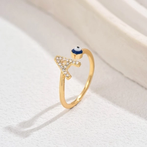 Anello regolabile in oro con occhio di Allah, lettera A e zirconi bianchi brillanti