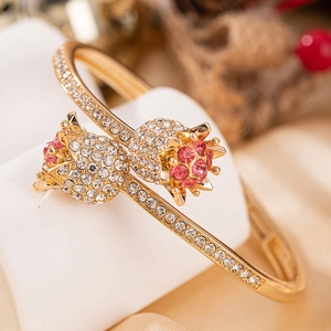 Bracelet Jonc Ouvert Fleur de Rose en Alliage d'Or Tendance Mode Incrusté de Strass Double Tête Rose Dragon pour Femme Bijoux Cadeau