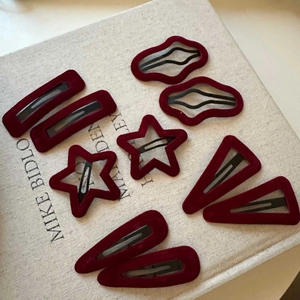 Retro red velvet geometric hair clips set in rectangle and triangle shapes for women