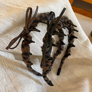 Serre-tête Vintage Imprimé Léopard en Maille Avec Nœud Et Dents Antidérapantes Style Coréen Doux Accessoires de Mode Pour Cheveux Femmes