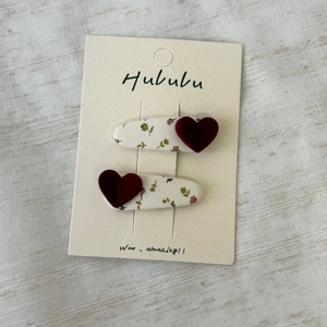 Lot de barrettes BB en tissu fleuri avec cœur en velours rouge sur carte