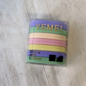 Set of seven macaron-colored high-elasticity seamless hair ties in a clear square gift box