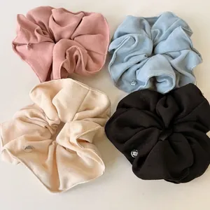 Korean Style Sweet Large Knitted Fabric Scrunchies With Metal Tag Handmade Elastic Hair Bands For Women Daily Fashion Accessories