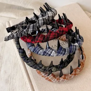 Plaid fabric headbands with small teeth in five classic colors for autumn hairstyles