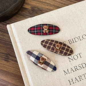 Three-piece set of cute plaid fabric oval hair clips with brown flocked bears for women