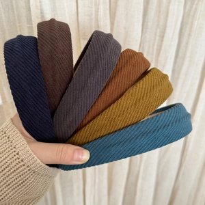 Set of 6 minimalist twill fabric headbands in assorted colors for high cranial top look