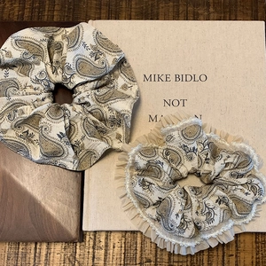 Vintage Paisley Scrunchie For Women Retro Bohemian Hair Ties With Faux Artificial Pearl Lace Edge Elegant Ruffled Hair Accessories