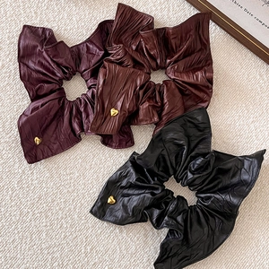 Handmade PU Leather Heart Pendant Scrunchies Korean Pleated Elastic Hair Ties Solid Color Large Hair Bands For Women