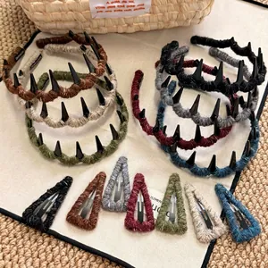 Vintage Knitted Woolen Wavy Headband And Triangle Hair Clip With Nonslip Teeth For Women Autumn Winter Hair Accessories