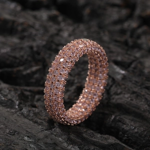 Anello hiphop da uomo placcato in oro rosa con zirconi cubici scintillanti micro-pavé
