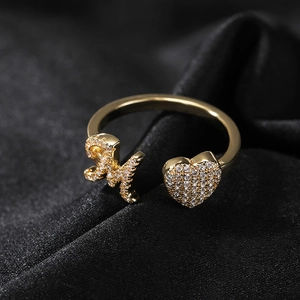 Anello regolabile in oro con cuore scintillante e lettera K con pavé di zirconi