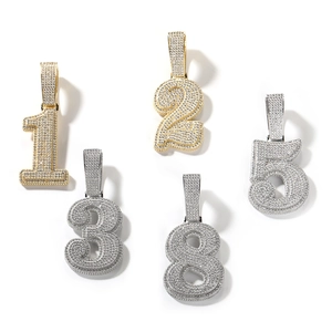Iced out hip hop μενταγιόν αριθμών σε χρυσό και ασήμι με λαμπερές πέτρες ζιργκόν