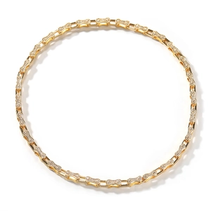Détail du collier chaîne de vélo hip-hop 5mm dorée avec pavage en zircons brillants