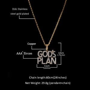 Details van de gouden GOD'S PLAN-hanger met AAA+ zirkoon en 60 cm lange touwketting