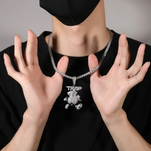 Collier hip-hop avec pendentif cartoon trap et chaîne de tennis en zircone blanche