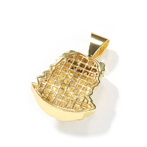 Pendentif hip-hop plaqué or avec une structure arrière détaillée en nid d'abeille