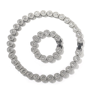 Hip-Hop-Tennis-Halskette und Armband-Set mit runden Kristallen in Silber-Optik